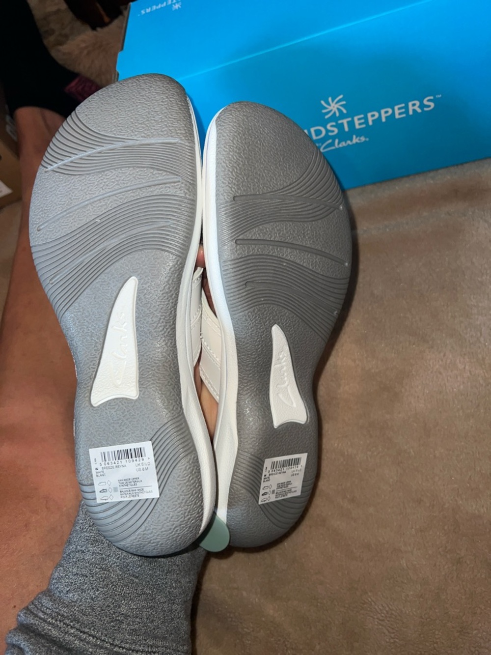 Clark’s Breeze Reyna Thong Sandal in White - Picture 5 of 6